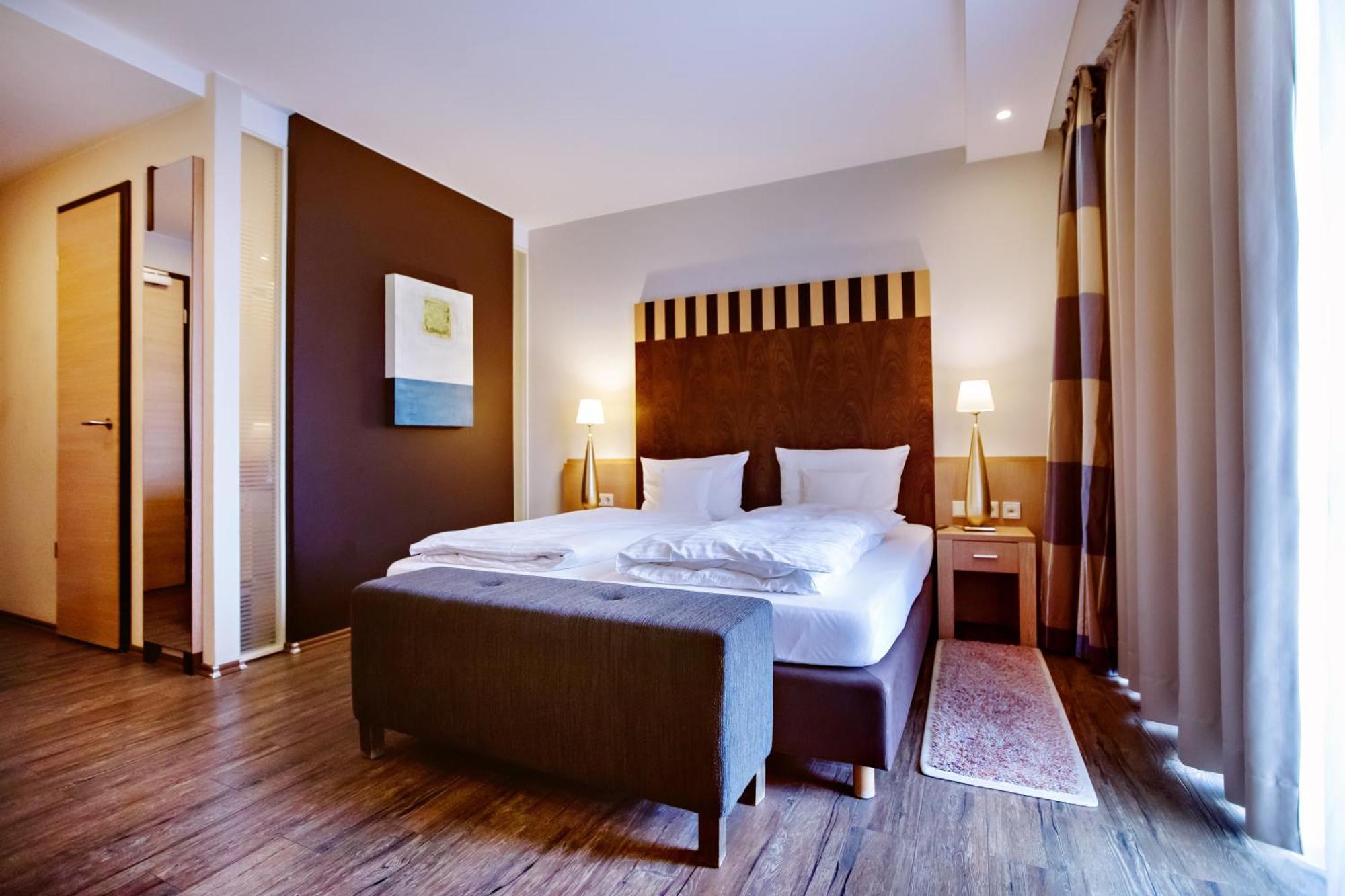 Gut Heckenhof Hotel & Golfresort An Der Sieg Gmbh & Co. Kg Eitorf Rom bilde