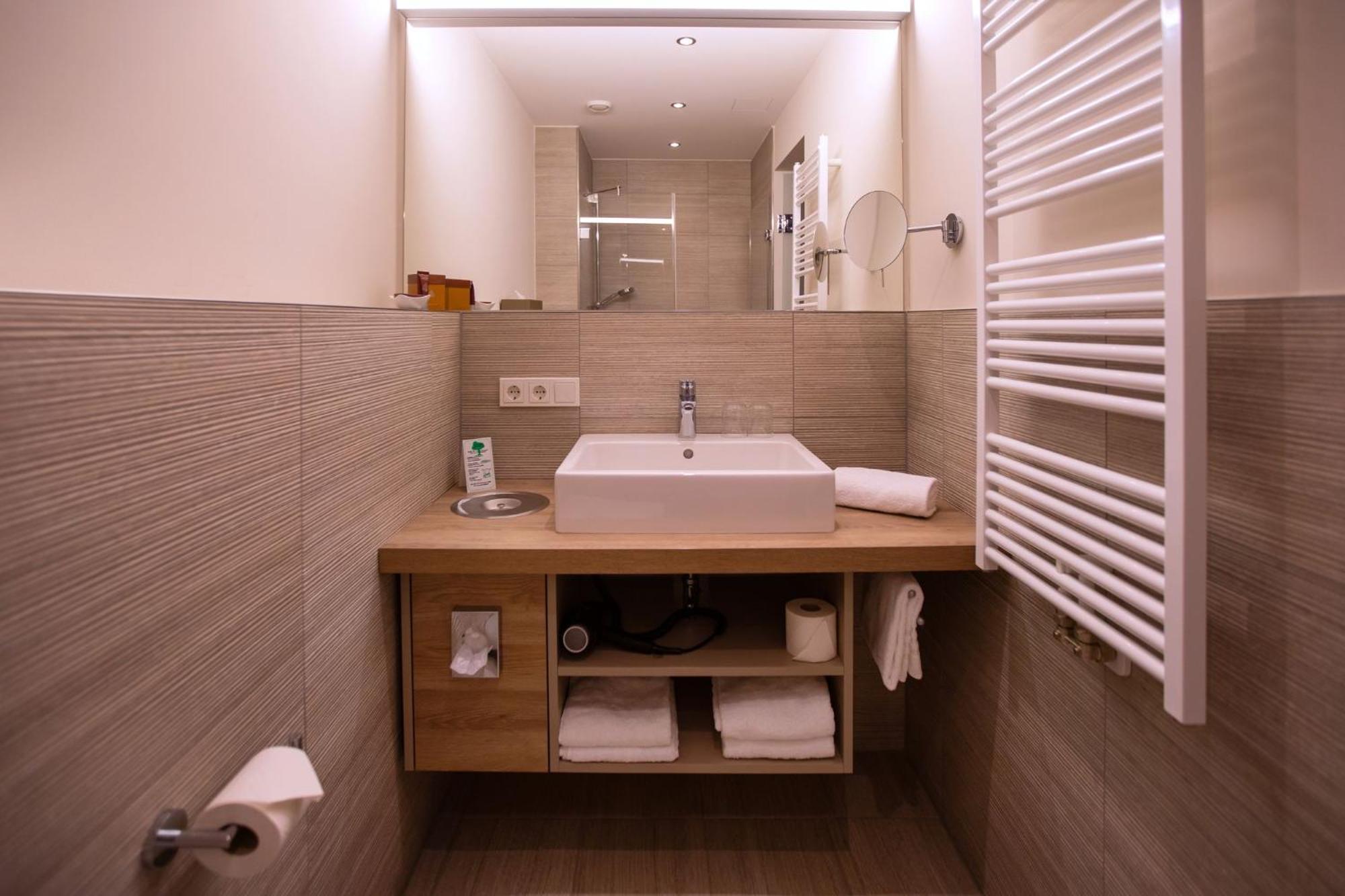 Gut Heckenhof Hotel & Golfresort An Der Sieg Gmbh & Co. Kg Eitorf Rom bilde