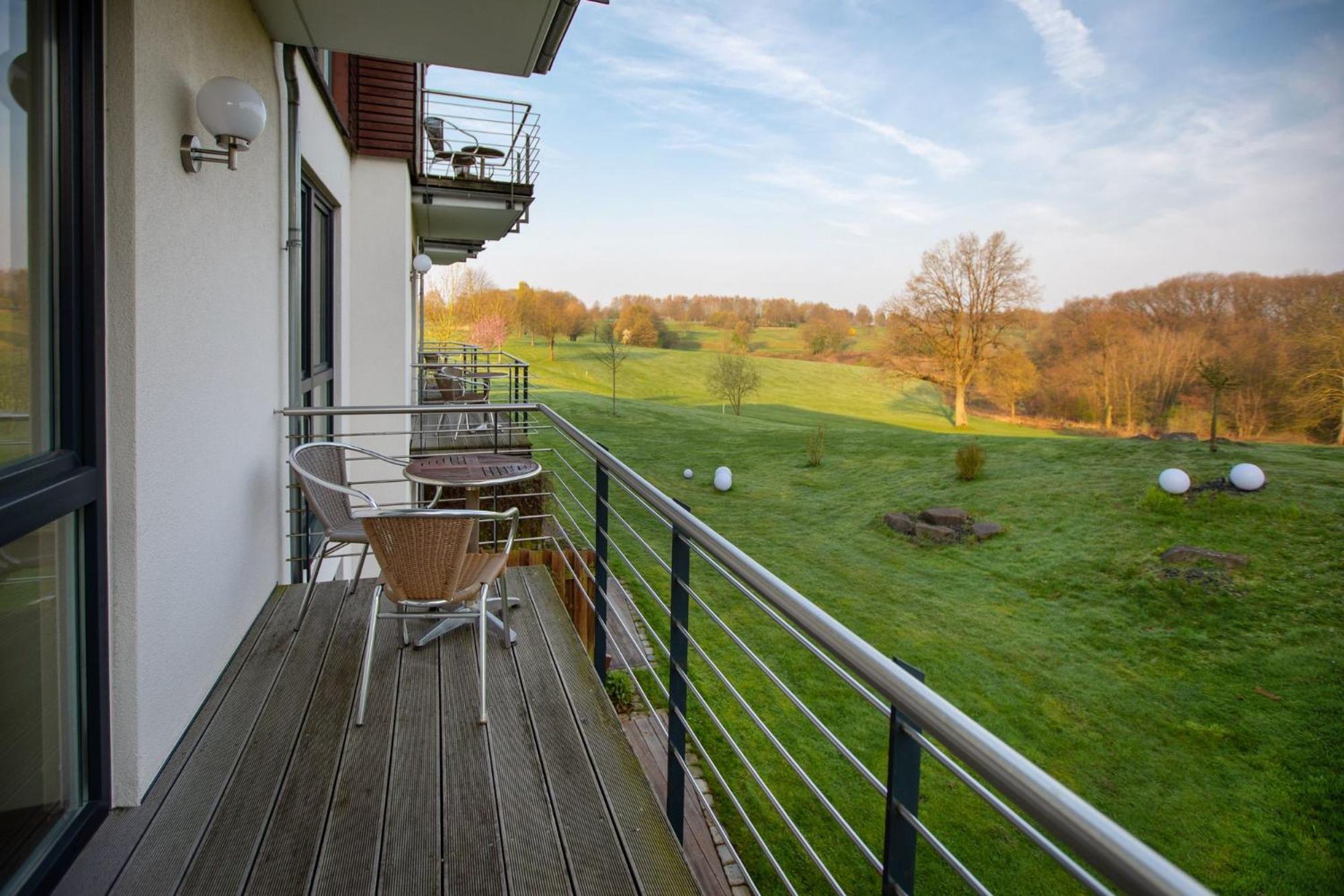 Gut Heckenhof Hotel & Golfresort An Der Sieg Gmbh & Co. Kg Eitorf Rom bilde